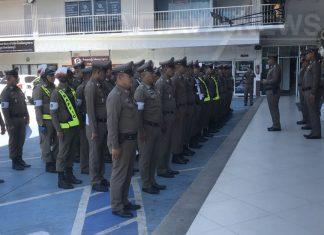 Полиция Паттайи проводит собрание и обещает улучшить управление дорожным движением в высокий сезон из-за строительства дорог.