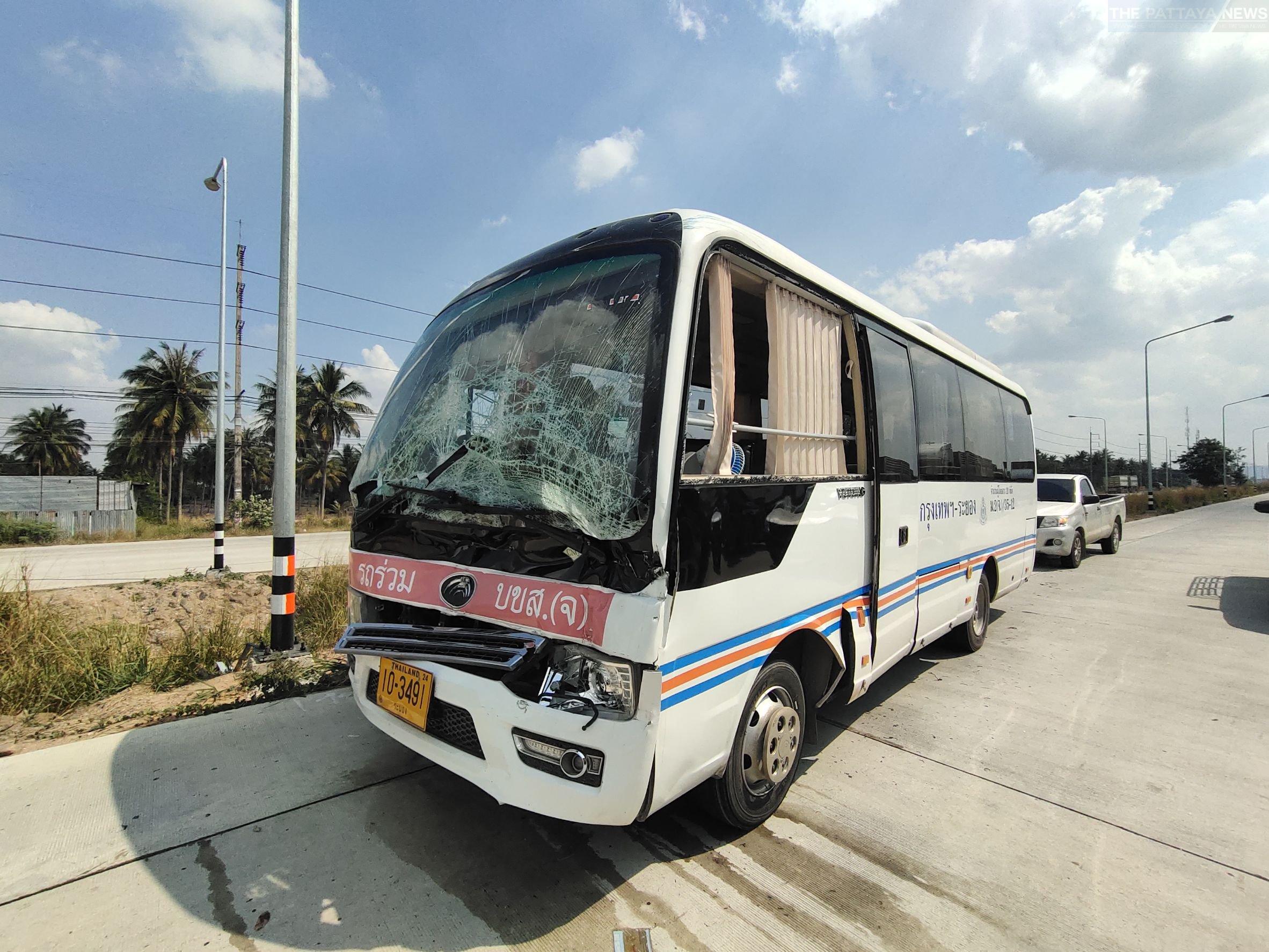 Авария туристического автобуса на Паттайе. Bus from Pattaya to Rayong.