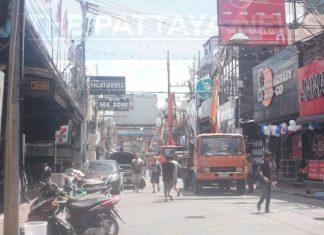 La parte di Walking Street della costruzione di Pattaya sta per iniziare, gli imprenditori si preparano a interruzioni temporanee