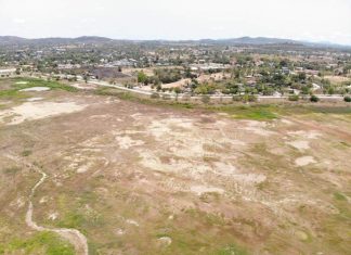 Sattahip and Chonburi officials meet to discuss solutions for severe water supply issues in area