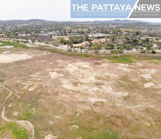 Чиновники Саттахипа и Чонбури встречаются, чтобы обсудить решения серьезных проблем с водоснабжением в этом районе.