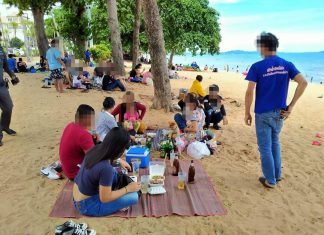 Полиция Паттайи и Джомтьена предостерегает жителей от употребления алкоголя и вечеринок на пляжах, домашних вечеринок