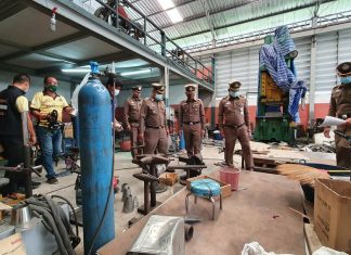 Chonburi police raid illegal motorbike modification warehouse