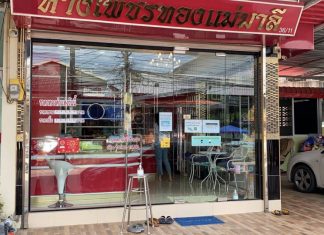 More gold shops identified as being fooled by a gang of fake gold sellers in Chonburi