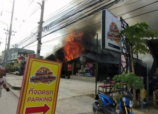Fire completely destroys brand new pub and restaurant in Chonburi – VIDEO