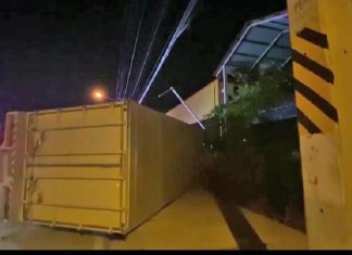 Two injured after two vehicles overturn in Chonburi