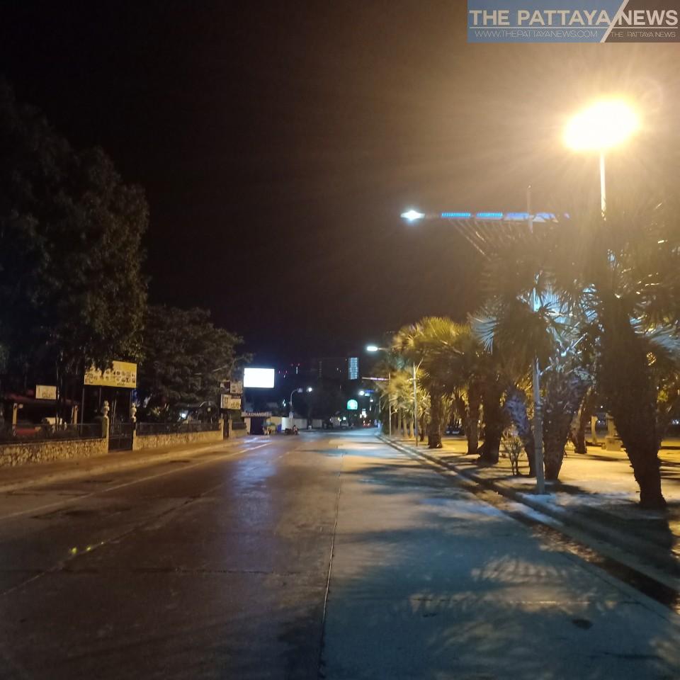 Video: Indian businessman says two transgender individuals took his gold necklace in Pattaya this morning