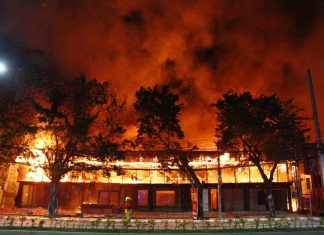 Huge overnight fire destroys warehouse, six story luxury home and alarms locals in Pattaya