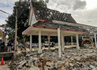 29 year old pavilion in Banglamung temple being demolished to discourage homeless people