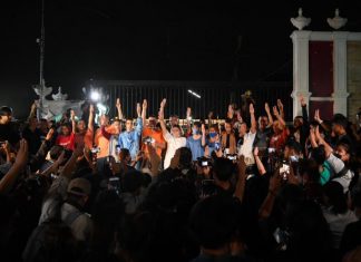 Three prominent protest leaders and 20 pro-democracy demonstrators granted bail by Thailand’s Appeal Court, overturning an earlier court’s decision