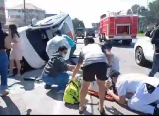 Three injured in two car crash at Chonburi traffic light