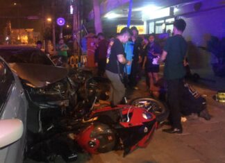 Intoxicated sedan driver runs red light and crashes into two cars, two ‘big bikes’, two pedestrians and a motorbike in Pattaya this morning