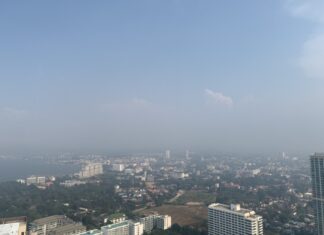 English Video News: Air pollution and smog chokes Pattaya