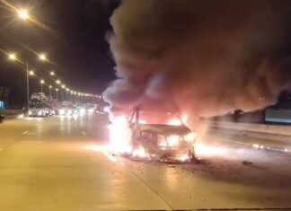 Driver barely escapes pickup truck fire in Si Racha-Video