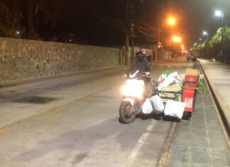 Cancer survivor, single mother, and widow becomes trash collector in Pattaya area after Covid-19 crisis in Thailand