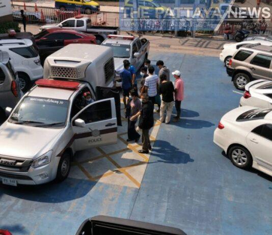 73 Personen werden angeklagt, bei einer Inspektion eines Nachtclubs in Pattaya angeblich gegen das Notstandsdekret für Covid-19 verstoßen zu haben