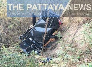 Driver who fell asleep at the wheel rescued from car in Pattaya area ditch