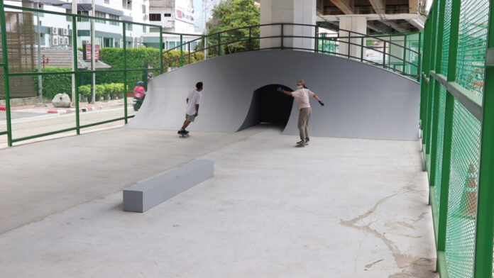 MVI_1525.00_01_08_05.Still004