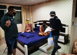 Chinese national and four Thais arrested for allegedly filming adult movies in Pattaya