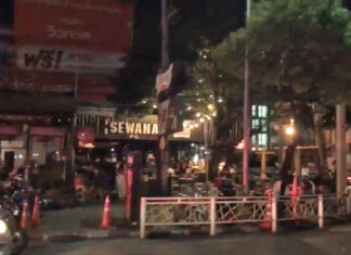 Die Polizei in Bang Saen fährt mit Razzien in Lokalen fort, in denen Alkohol verkauft wird, der Verkauf im Distrikt ist noch nicht gesetzlich erlaubt