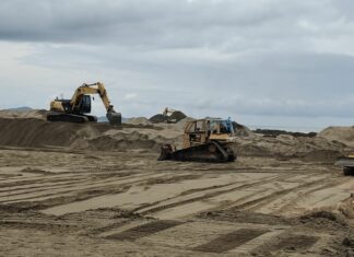 The Coastal Erosion Development Commission vice president gives a short update on the progress of the Jomtien Beach expansion