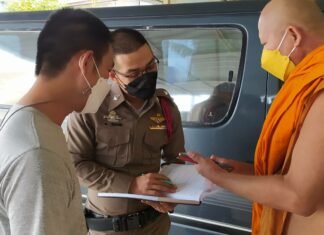 Video: Sri Racha police still hunting for thief who stole thirty expensive amulets from a local temple