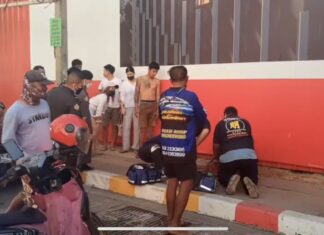 Five-year-old girl in critical condition after being rescued from drowning at Pattaya Beach
