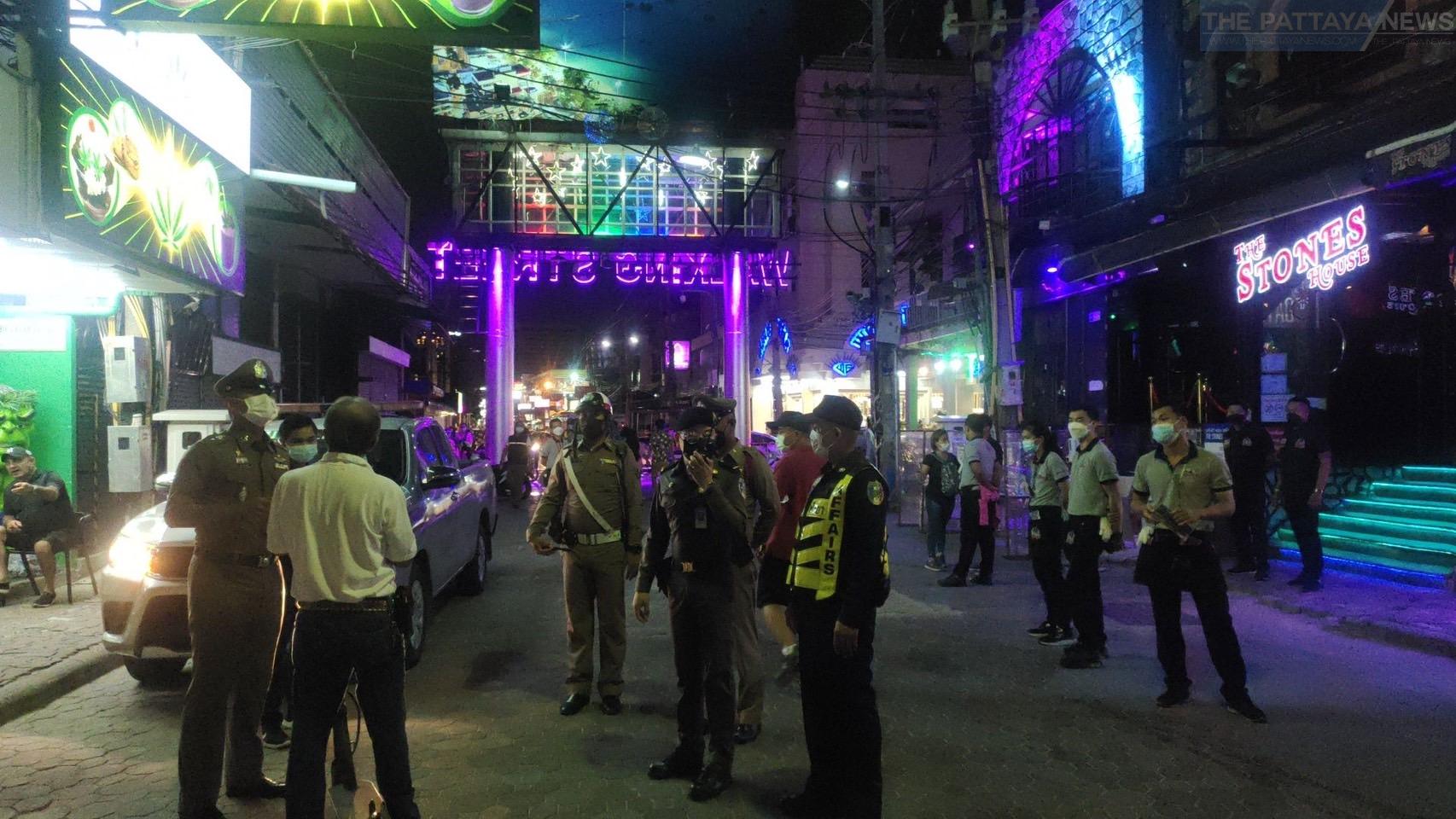 Pattaya Walking Street closes to vehicle traffic nightly, police and volunteers return to ensure safety