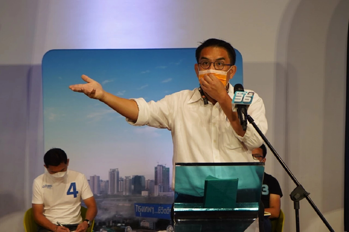 Bangkok governor candidate Wiroj introduces his policy to fully reopen Bangkok and all sectors, including entertainment, and remove mask mandates within 90 days