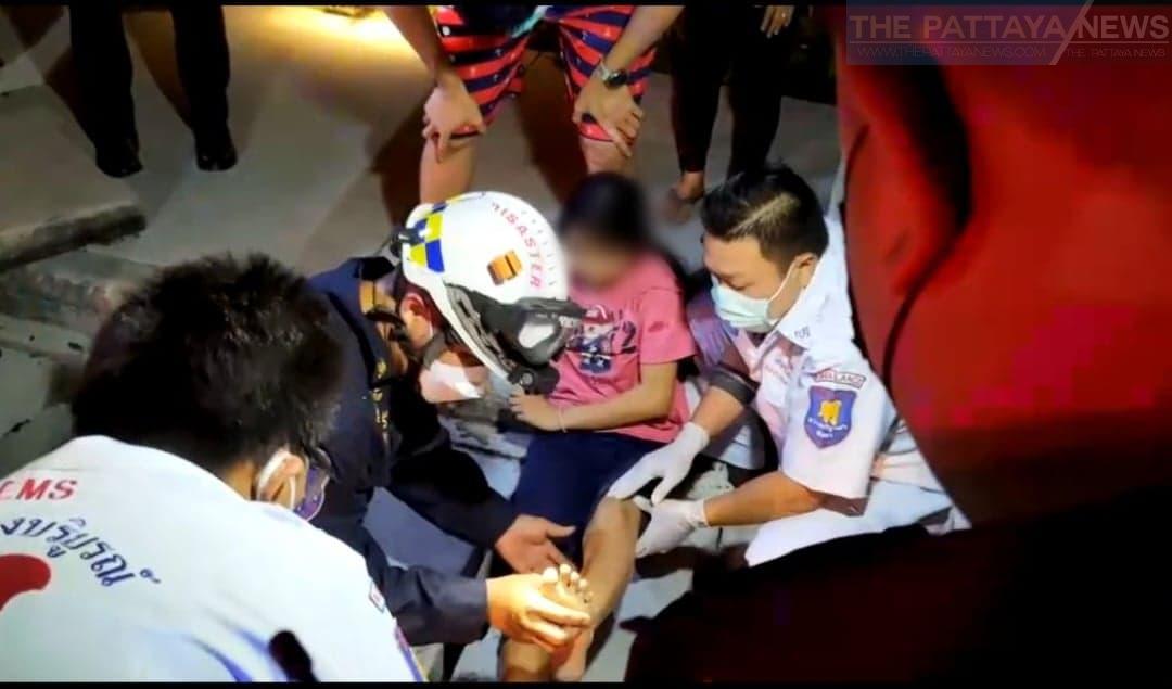 12-year-old girl gets her leg stuck in gutter in Pattaya parking lot, family blames poor road conditions