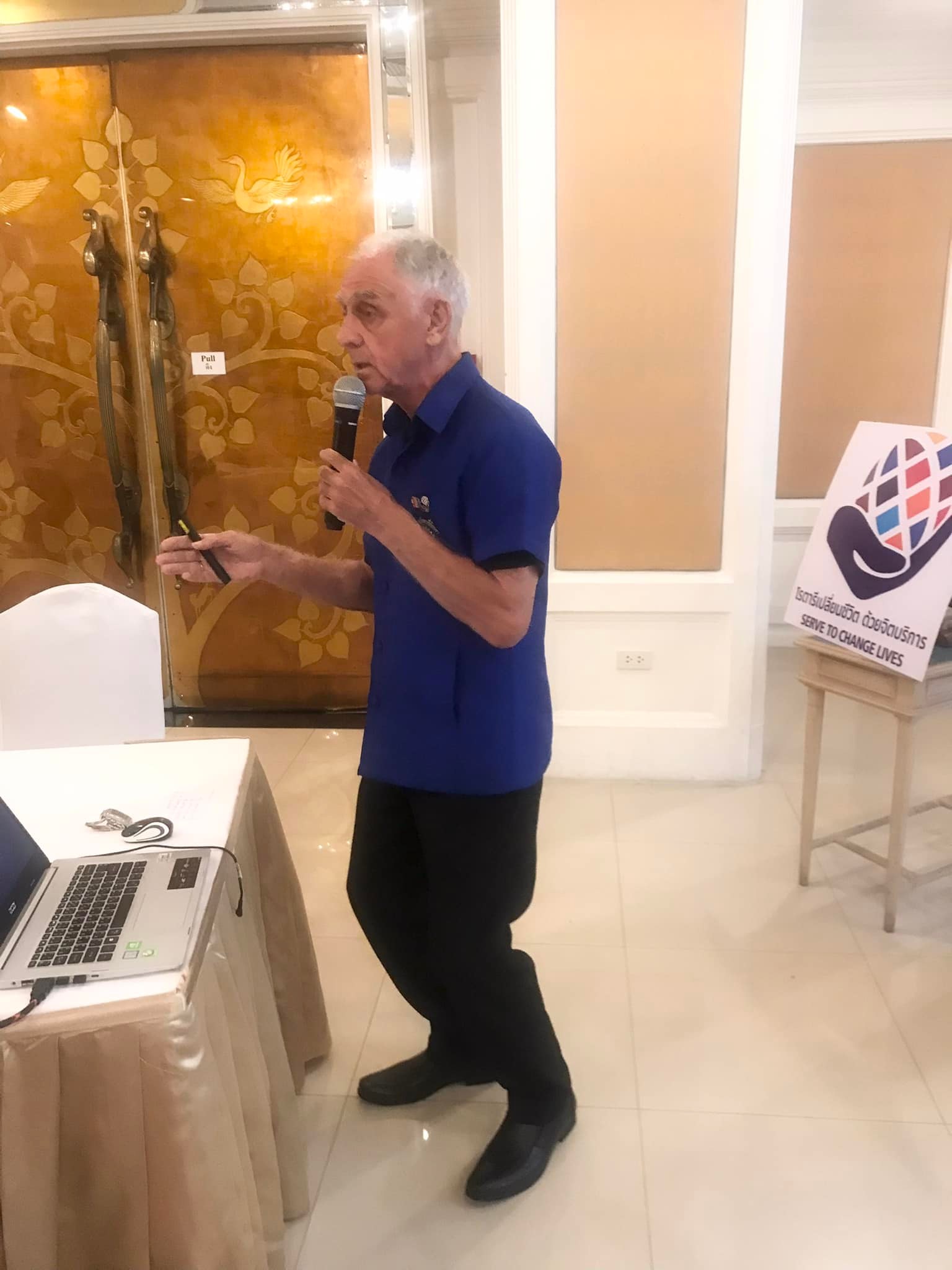 Rotary Club of Pattaya holds regular meeting with guest speaker Ron Cartey