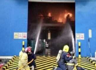 Fire reportedly caused by explosion guts thinner and paint manufacturing plant in Chonburi, two people injured