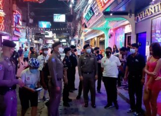 Pattaya police resume checkpoints on Walking Street and ask guards to look out for inappropriate incidents