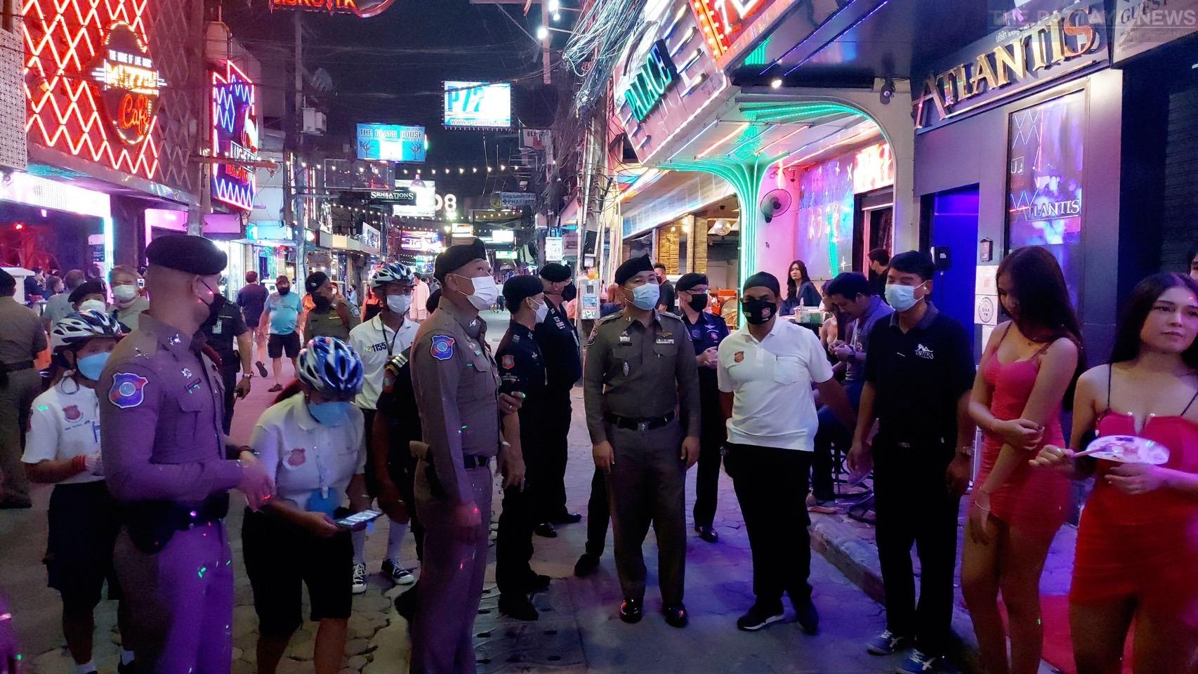 Pattaya police resume checkpoints on Walking Street and ask guards to look out for inappropriate incidents
