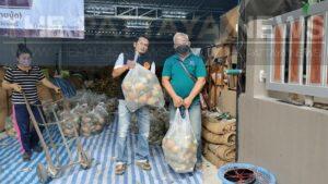 Chonburi MP buys four tons of pineapples to donate to Banglamung locals