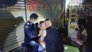 Foreign man injured after being attacked with a sharp weapon in a fight with second foreigner near Walking Street