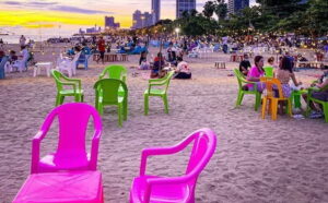 Beach goers concerned about vendor encroachment, traffic on extended portion of Jomtien Beach