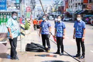 Nong Prue administrative authorities inspect wire disentangling operations around Soi Boonsampan
