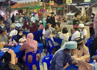 Pattaya islamske samfunn samles for å samle inn penger til veldedighet