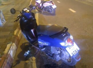 Three women on motorbike ram into power pole after leaving pub in Pattaya