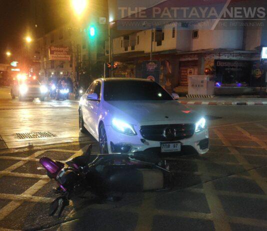 Motorcyclist seriously injured after allegedly running red light and crashing into a car at intersection in Pattaya