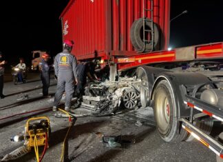 Известный владелец жилого комплекса погиб в результате столкновения двух автомобилей в Паттайе, другой водитель винит в этом плохое дорожное освещение