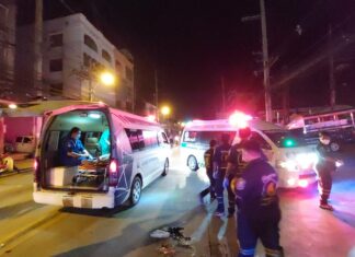 Female motorcyclist seriously injured after crashing into sedan in Pattaya