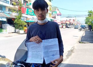 Low-hanging wire sweeps man off motorcycle in Sri Racha