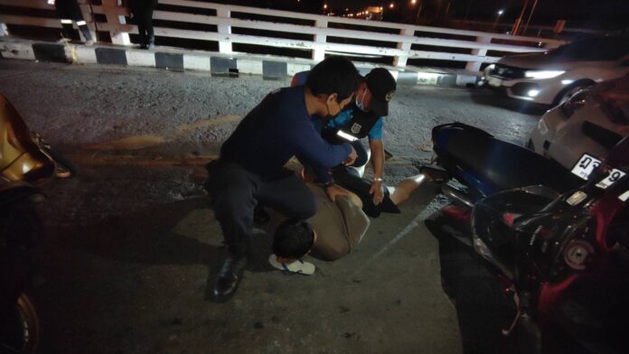 E64CA001-0079-437B-8875-C84F749D2740