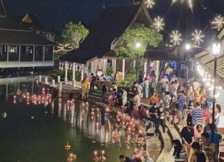 Feiern Sie Loy Krathong im Legend Siam Pattaya