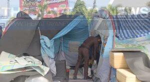 Pattaya deputy mayor inspects homeless people’s sleeping spot under motorway