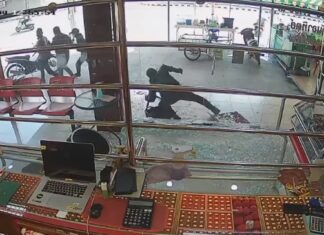 One gold shop robber seriously injured, one arrested, two flee, after shop owner takes the law into his own hands in Tak
