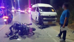 Motorcyclist Carrying TV New Year’s Gift Home Crashes into a Minivan and Dies in Chonburi