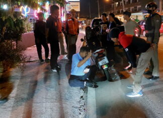 Uomo ubriaco trovato abbandonato sul ciglio della strada a Pattaya dopo che un "amico" lo avrebbe abbandonato